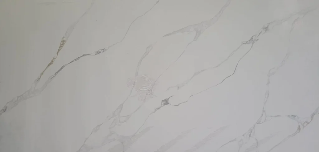 QUARTZ-CALACATTA-CASCADE
