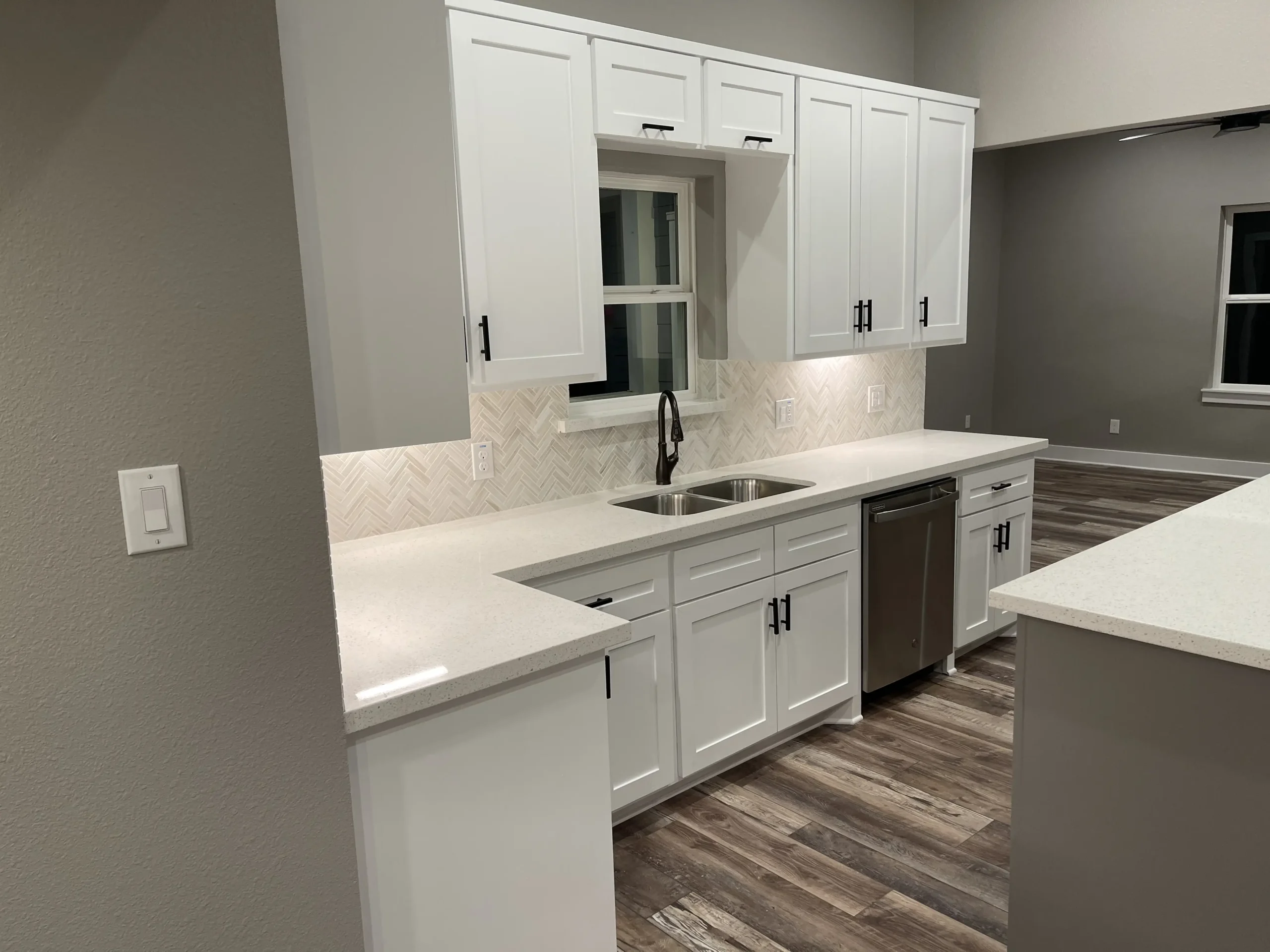 home renovation services, including interior design, kitchen remodels, bathroom renovations, and more. Trust our renovation company for all your home improvement needs. Tomball, Tx, Kingwood, Tx Humble, Tx, Splendora, Tx, Cleveland Tx, Katy, Fulshear, Tx, Livingston, Tx