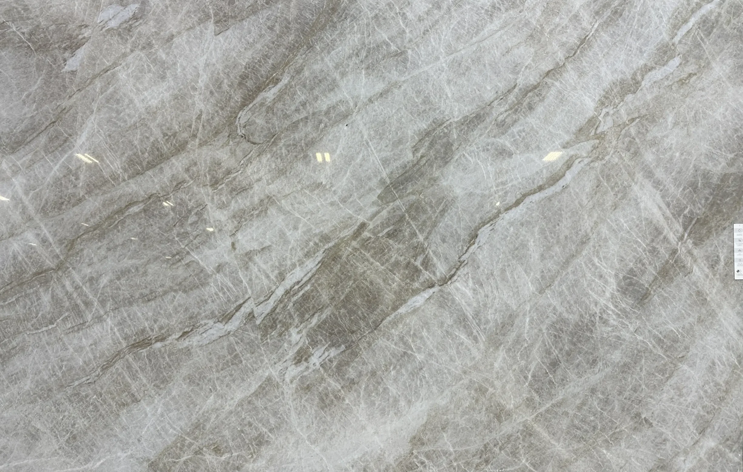 Quartzite countertops Taj Mahal, Sea Pearl, Super White, White Macaubas, Cristallo, Fantasy Macaubas, Blue Roma, Calacatta Macaubas, Azul Imperiale, Fusion Wow, Naica, Perla Venata, Emerald Quartzite, Cristalita, Lumix, Infinity White, Mont Blanc, Copper Dune, Macchia Vecchia, and Dolce Vita.