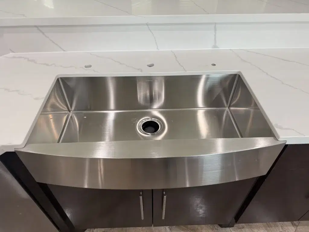 Countertops Quartz, granite, quartzite, Silestone. Kitchen Countertops Granite Countertops, Quartzite Countertops, Bathroom Countertops, Countertops Near me. Countertop installer. Quartz colors, Granite Countertops, silestone, Quartzite. Farm Sink. Kitchen Countertops Granite Countertops, Quartz countertops 