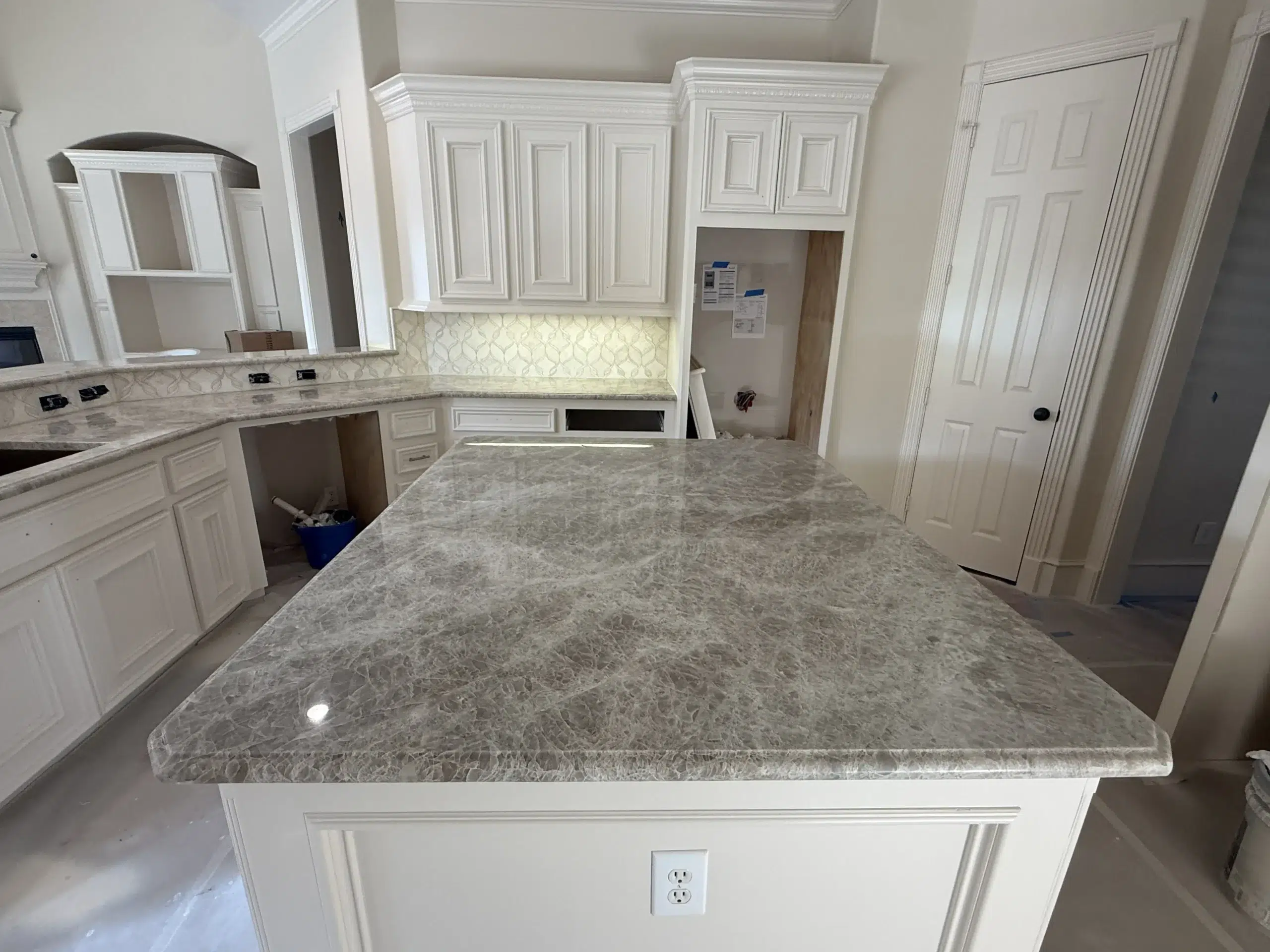 If you are searching for expert stone installers near me, it is crucial to find a team that understands the technical nuances of quartzite. Many local shops handle granite, but few have the specialized diamond-blade technology required for precision quartzite fabrication. We provide comprehensive services from slab selection to final installation, ensuring your natural stone counters are handled by professionals who prioritize quality and structural durability above all else.